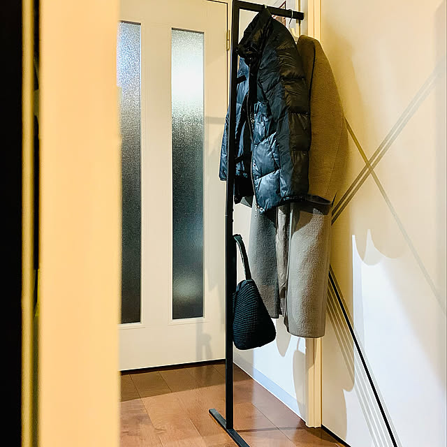 スリムハンガー,ダイケン,DAIKENのドア,省スペース収納,マステリメイク,楽天roomに載せてます,コートハンガー,リフォーム後,楽天ルームしてます,楽天で買ったもの,DIY リメイク,DIY,楽天roomやってます,リメイク,On Walls,山崎実業 moonの部屋