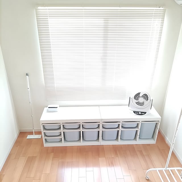 Bathroom,洗濯室,ランドリールーム,セルフペイント,ペイント,ペンキ,ペンキ塗り,DIY,DIYのある暮らし,トロファスト,ホワイト,ホワイトインテリア,サーキュレーター,ハンガーラック,ブラインド,アルミブラインド,クイックル,クイックルワイパー,掃除,掃除しやすい家,模様替え,すっきり暮らす bebikoの部屋