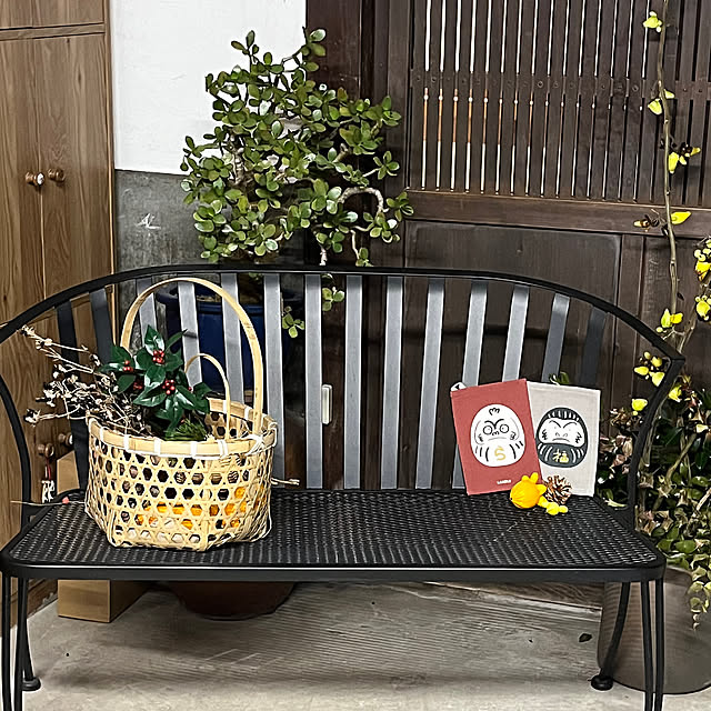 Entrance,アイアンの椅子,椅子,平屋,母屋は築100年以上,花,土間のある暮らし cotaの部屋