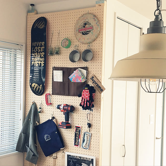 My Shelf,アウトドア,サコッシュ,ノルディスク,シェラカップ,Snowpeak,フリスビー,パタゴニア,ツーバイフォー,DIY,BLACK＆DECKER,ブラックアンドデッカー,スケートボード,ペグボード,有孔ボード,toolbox YANO_SHITの部屋