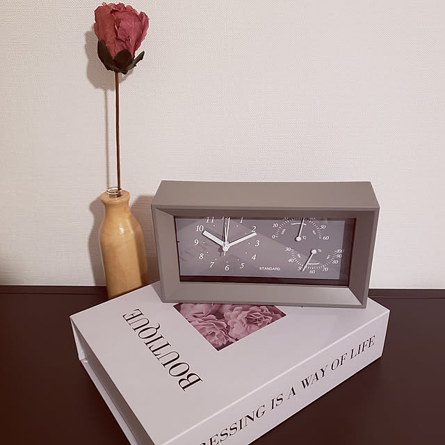 Lounge,雑貨,3COINS,ドライフラワー,時計,BOOK型収納ボックス,フラワーベース moguの部屋