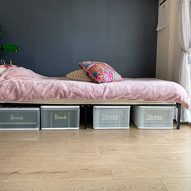 クリアケースリメイク,クリアケース収納,ストック収納,Bedroom,収納ケースリメイク,収納ボックス　目隠し,収納ケース,ベッド下収納 aureaの部屋