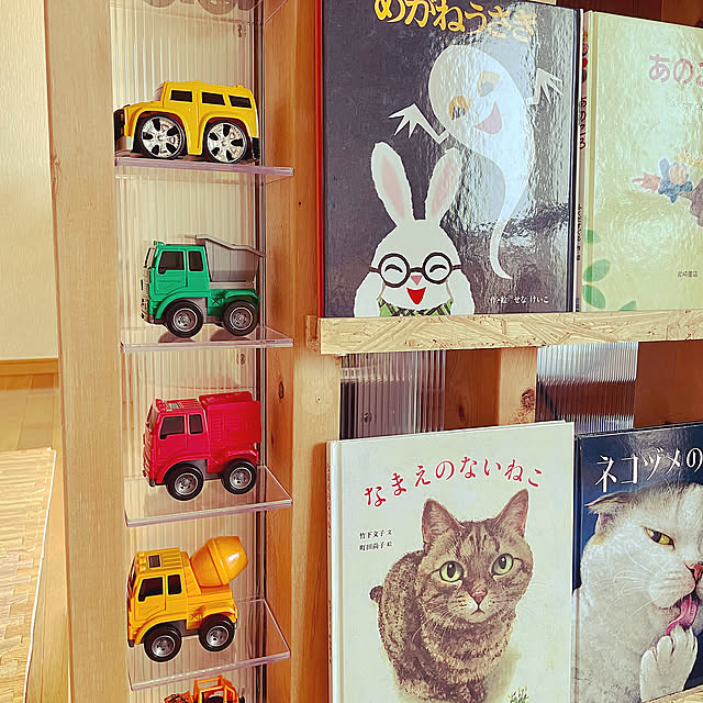 車のおもちゃ,こどものいる暮らし,賃貸でも楽しく♪,100均,ナチュラル,アパート,賃貸,賃貸アパート,簡単DIY,賃貸インテリア,賃貸でも諦めない！,ダイソー,Lounge shizuの部屋