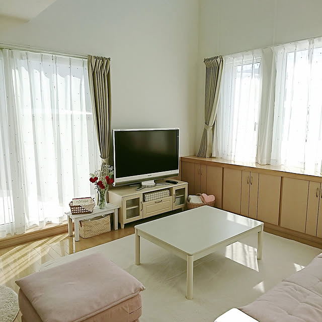 Lounge,ニトリ,ナチュラル,スッキリ,過ごしやすいように,いつもありがとうございます♡,いいね、フォロー本当に感謝です♡,見てくださりありがとうございます♡,ピンク大好き♡,白も好き♡,かご大好き,すきなものに囲まれた暮らし yukaの部屋