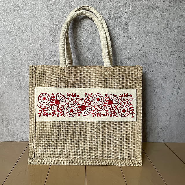 On Walls,無印良品,ジュートバックアレンジ,刺繍,雨の日を楽しむ工夫,ナチュラル,コンクリート壁紙,ジュートバッグ kozuの部屋