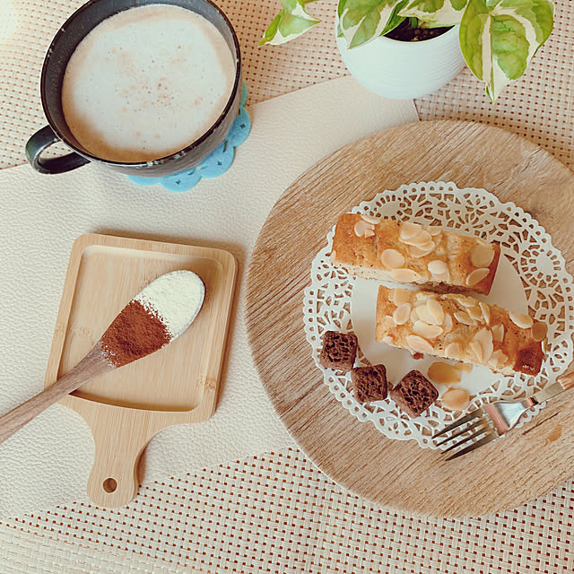 癒しの時間,おうち時間,コーヒー飲めるようになったよ（笑）,おうちカフェ,ポトス,ニトリの食器,100均雑貨,プチ贅沢,植物のある暮らし,ねこと暮らす,ニトリ simayaの部屋