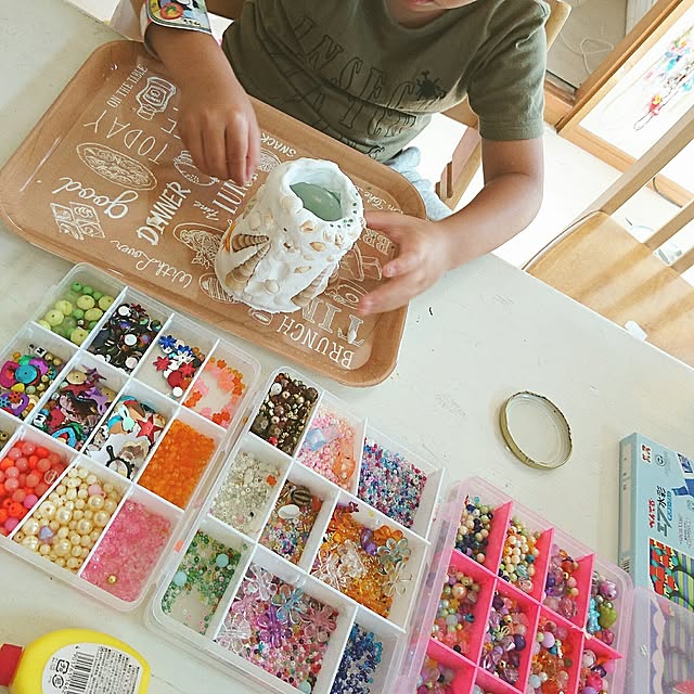 My Desk,紙粘土,貝殻,Instagram→makomi,100均,DIY,セリア,ダイソー,100均リメイク,子供と暮らす,ビーズ,工作 makomiの部屋