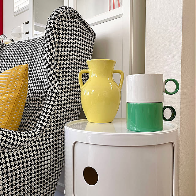 My Shelf,花瓶,フラワーベース,マグカップ,IKEA,オブジェ,カラフル,インテリア雑貨,狭小住宅,購入品,建売住宅,色のある暮らし,カラフルインテリア,カラフル雑貨,Francfranc,ポップ arilemaの部屋