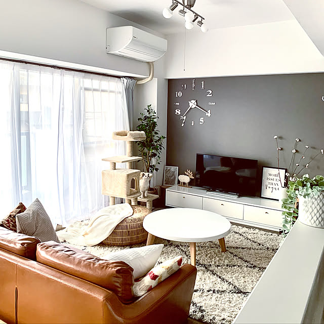 朝の１枚,tac INTERIOR,シンプルインテリア,テーブル,ナチュラル,ニトリ,猫だいすき♡,ねこのいる風景,いつもいいねありがとうございます♡,ねこと暮らす。,中古マンションリフォーム,ラグ,ニトリ♡,モニター商品,ソファー＆クッション,Lounge Micccaの部屋