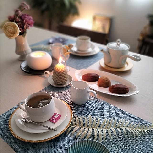 My Desk,お気に入りアイテム,癒し,お家カフェ,暮らしを楽しむ,日々の暮らし,テーブルコーディネート,心地よい暮らし,間接照明のある暮らし,キャンドルのある暮らし,うつわ好き,サダハル アオキ,オールド・ノリタケ coco0.84.の部屋