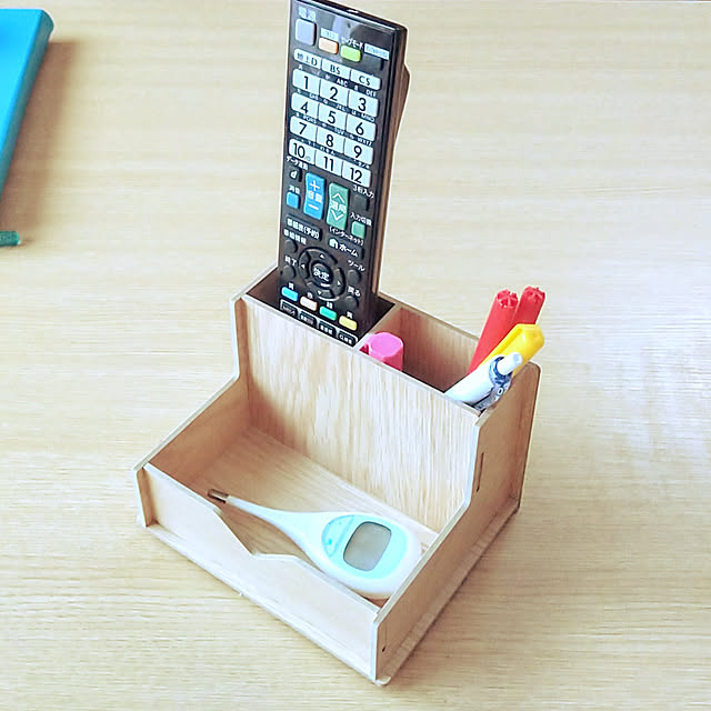 My Desk,文房具収納,ダイソー,100均,100円商品,組立式,小物収納ボックス,プチプラ,文房具,イベント参加,高見え100円グッズ,映えない写真ですみません h.t.の部屋