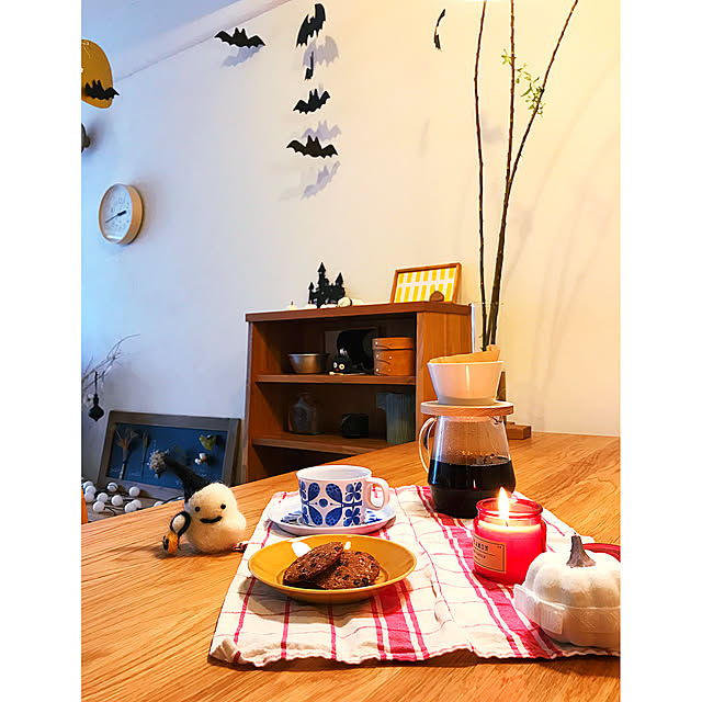 コーヒータイム,ハロウィン,マンションインテリア,いいね&フォローありがとうございます☆,キャンドル,アロマキャンドル,北欧xDIY,Daiso,100均,漆喰壁DIY,無印良品,H&M HOME Hisayoの部屋