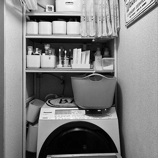 ランドリースペース,無印良品,横ブレしにくいフック,上でも下でも使えるS字フック,隙間活用,吊るしても使える薄型収納ケース,吊るしても使える薄型収納ケースは新商品,頑張って投稿続けてます,イベント参加,RoomClip mag 連動企画,超狭小賃貸,整理トレー Nブラン,ソフトNインボックス,Bathroom,誰かの参考になれば幸い,震度❌→振動⭕️ Kuniの部屋