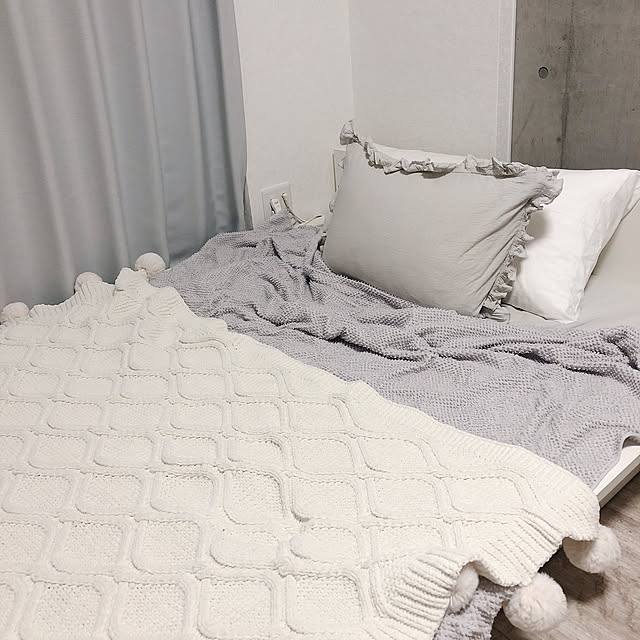 Bedroom,ベッド,ニトリ,ホワイトインテリア,グレー,シンプルライフ,ホワイトグレー,一人暮らし,ナチュラル,無印良品 iの部屋