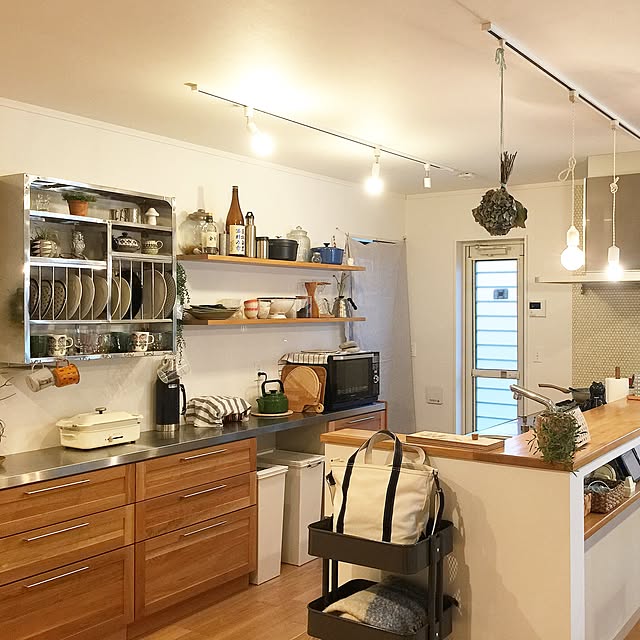 Kitchen,toolbox,キッチンカウンター,ミックスインテリア,natural Bohemian,無印良品,こどもと暮らす,IKEA,平屋,注文住宅,シンプル,ツェツェ アソシエ,インディアンキッチンラック,ウッドワン,キッチン,グリーンのある暮らし,Instagram→@chico.mo,いつもいいねありがとうございます♡,名古屋モザイクタイル chicoの部屋