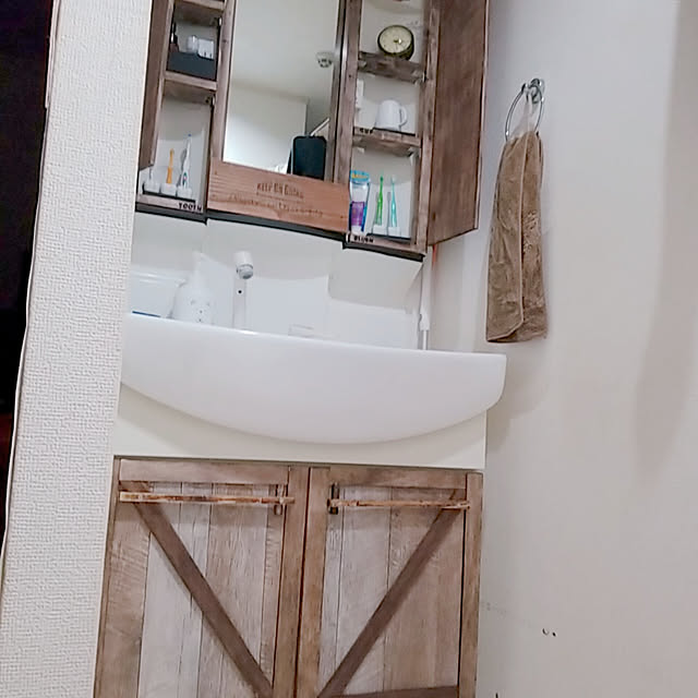 木のある暮らし,Bathroom,暮らしを楽しむ,ナチュラルインテリア,おうち時間,いいね！ありがとうございます◡̈♥︎,フォローすごく嬉しいです♡,見てくれてありがとうございます♡,賃貸DIY,男前インテリア,DIY,RCの出会いに感謝♡,洗面所DIY,洗面台リメイク,洗面台,洗面台DIY CYNOSの部屋