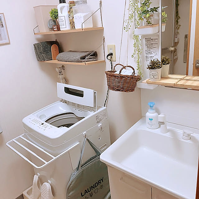Bathroom,節約インテリア,フェイクグリーン,賃貸,狭くてもあきらめない,洗面所,ナチュラル,一人暮らし,プチプラ雑貨,プチプラで楽しむ,雑貨,100均,セリア,脱衣所 Hazukiの部屋
