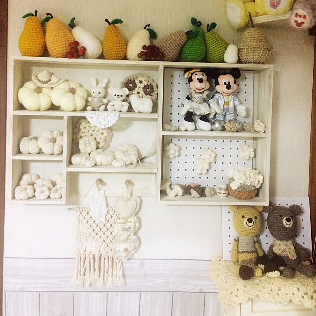 My Shelf,ダイソー,有孔ボード,tensmile ちゃんの作品,模様替え,Motome ちゃんの作品,ronちゃんの作品ちゃん kuの部屋