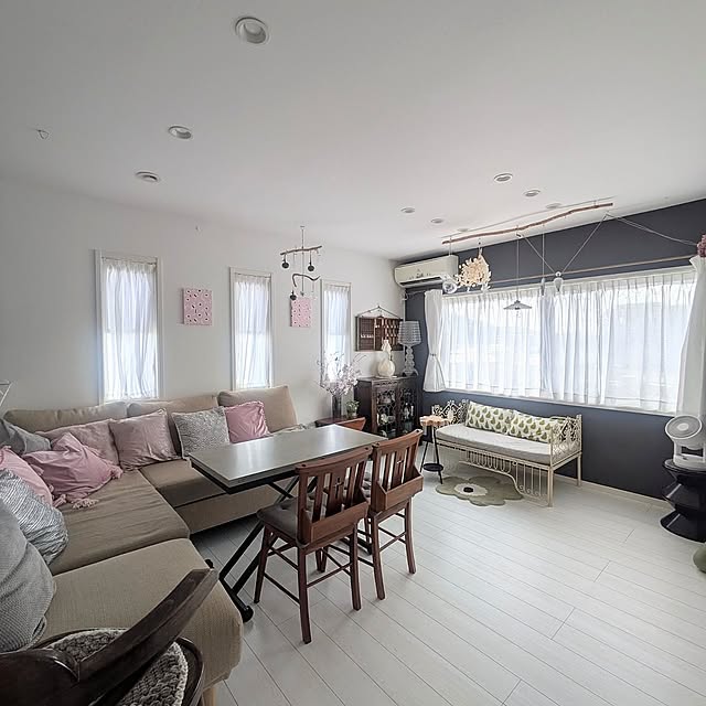 Overview,春の模様替え,花のある暮らし,お花のある暮らし,暮らしを楽しむ,季節を楽しむ,アンティークのある暮らし,模様替え好き,ドライフラワーのある暮らし,心地よい暮らし,インテリアを楽しむ,灯りのある暮らし,居心地の良いお家 fumitanの部屋