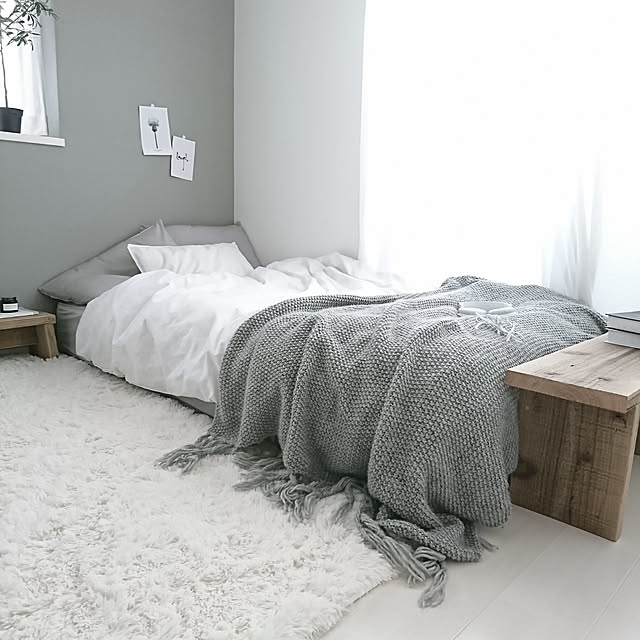 模様替え,アクセントクロス,グレーインテリア,モノトーンインテリア,DIY,壁紙DIY,モノトーン,白黒グレー,子供部屋,中学生女の子部屋,女子部屋,H＆M HOME,北欧,WOODPRO,Insta⏩mayumimi.24,Bedroom mimi24の部屋