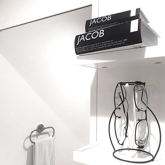 メガネスタンド,ブック型収納ボックス,ブック型ボックス,プチプラインテリア,オシャレ,新築一戸建て,プチプラ,しろいおうち,ホワイトインテリア,ワイヤーフラワーベース,高見えインテリア,100均,シンプルモダン,高見え,シンプルモダンインテリア,ホワイト,キャンドゥ,しろい壁,ホワイトハウス,シンプル,新築,モノトーン,洗面台,Bathroom,海外風インテリア SuTeKiLIFEの部屋