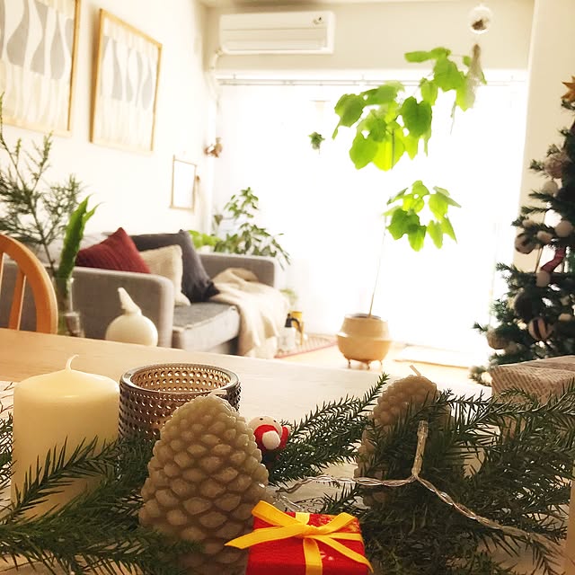 My Desk,ちりめん雑貨,無印良品,まつぼっくり,キャンドル,クリスマス,植物,カタリナ,北欧ファブリック,H&M HOME,中古マンション,IKEA,北欧xDIY,いいね&フォローありがとうございます☆,カステヘルミ,コーナンのツリー,北欧インテリア Hisayoの部屋