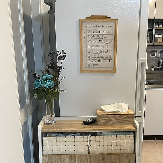 On Walls,百均フレーム,百均,アートフレーム,造花アレンジ,造花,冷蔵庫の横,冷蔵庫のマグネット,ゴミ分別表,ゴミ箱 分別,ゴミ箱,団地 賃貸 reiの部屋