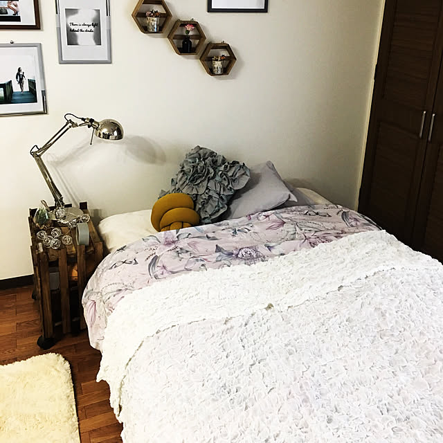 Bedroom,OFELIA,IKEA,寝具,花柄,一人暮らし,RCの皆さまに感謝♡,RCの出会いに感謝♡,ZARA HOME,いいね、フォロー本当に感謝です♡,フォロワーの皆様に感謝です♫,無言いいね。すみません(｡>д人),雑貨,スリコ,3COINS,収納 nya-の部屋