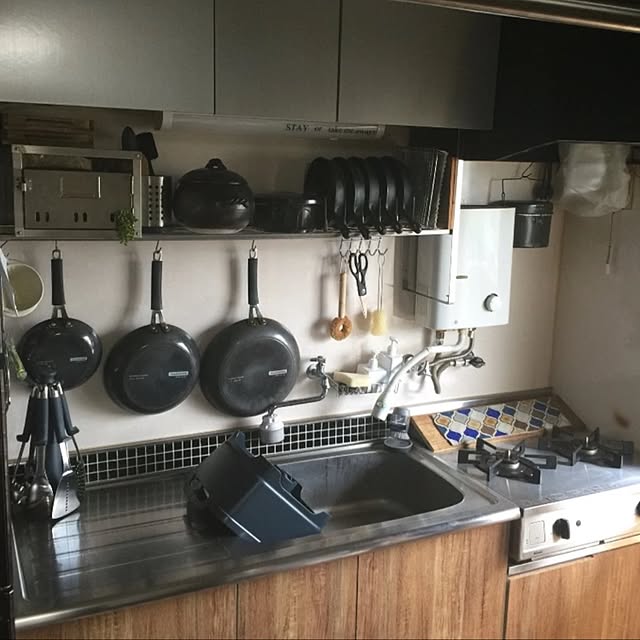 Kitchen,古道具,Joseph Joseph,ニトスキ,ニトリ,フライパン,リンナイ,賃貸でも楽しく♪,原状回復,収納,インスタ→xsayo.xです♡,賃貸インテリア,81組,DIY,賃貸DIY,団地,Vamo.,DIYTILE,団地部,賃貸,D.I.Y-TILE sayo.の部屋