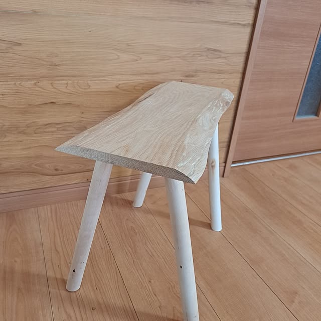 国産木材,DIY,ナラ材,クリスマスディスプレイ,クリスマス,スツールDIY,中古一戸建て,DIYのある暮らし,ねこのいる日常,DIY女子,DAISOクリスマス雑貨,日常に感謝❤,閲覧、いいね有難うございます♡,DAISOクリスマスグッズ,DAISO機関車,DAISO商品 kiyohima229の部屋