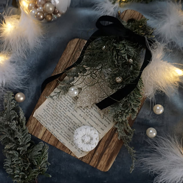 オーナメント,プリザーブドフラワー,クリスマス,クリスマスディスプレイ,海外インテリアに憧れる,ダイソー,100均,100均アイテム,100円ショップ,ドライフラワー,トレー MIKIMIKI...の部屋