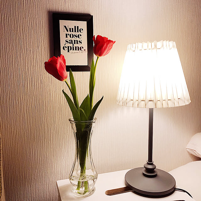 フラワーベース,IKEA,100均,照明,Bedroom 3inamiの部屋