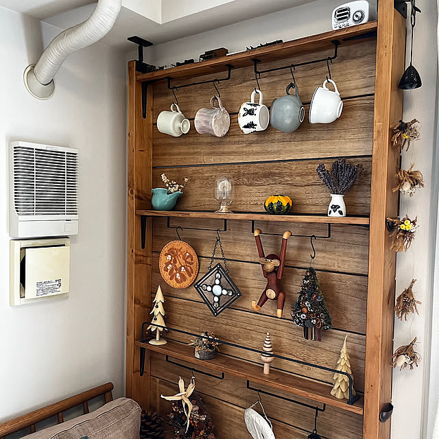 My Shelf,ラブリコアイアン,ラブリコでDIY,ラブリコ,2×4,ディスプレイ,ディスプレイコーナー,ディスプレイ棚,DIY,ハロウィン,木の実のリース,木の実ドライ,木の実,ドライフラワーのある暮らし,ドライフラワー,南部鉄器の風鈴,南部鉄器 Mimoの部屋