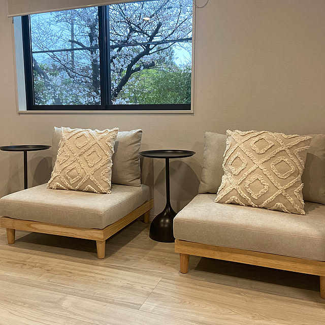Lounge,すっきり暮らす,ソファー,ソファ,リビング,サイドテーブル,タンスのゲン,ソファーのある暮らし,グレージュ,ソファー＆クッション,IKEAクッションカバー,IKEA,IKEAクッション,桜が見える家,桜 SATOEの部屋