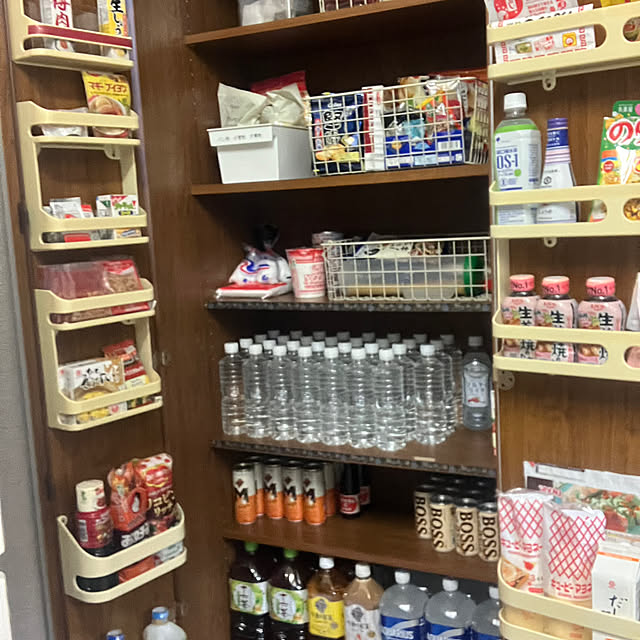 Kitchen,飲み物,ペットボトル収納,スッキリ,掃除,食品庫,水分補給 koroの部屋