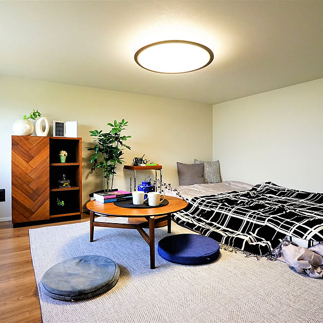 Bedroom,一人暮らし,1LDK,オンリーワン賃貸,リビングからガレージが見える♡ asteriskの部屋