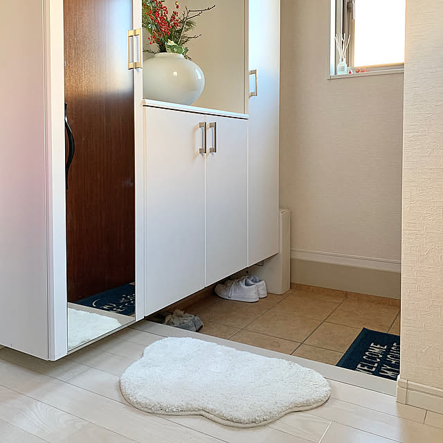 真っ白,ホワイトインテリア,ホワイト,ふかふかで気持ちいい,ふわふわ,雲マット,イケヒコ,玄関マット,癒し,見てくださってありがとうございます♡ koko_hikaの部屋