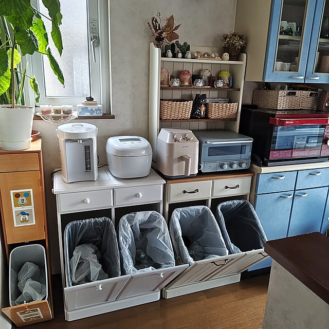 Kitchen,観葉植物,グリーン,ゴミ箱,夏,ドライフラワー,レコルト,ウンベラータ,キッチンのゴミ箱,ブルーノ,micaちゃんのドライフラワー,レコルト エアーオーブン,ブルーノオーブントースター,yumi.fちゃんの編みあみ,Mahoちゃんのキャンドル,hiroちゃんのキャンドル,COCOちゃんからのキャンドルライト,yumirilちゃんのリース,フレンドさんからのプレゼントのレコルト yumiyumiの部屋