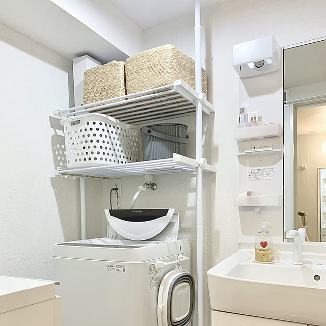 Bathroom,ニトリ,賃貸暮らし,洗濯機上収納,見て頂き感謝です♪,オムニウッティ,かご収納,無印良品,ランドリーバスケット,洗濯機まわりの収納,受賞ありがとうございます！ reichelの部屋