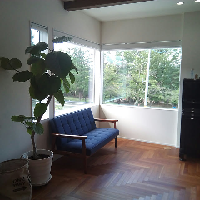 Lounge,カリモク60,ヘリンボーン,ウンベラータ,無垢フローリング,ピアノ momobekoの部屋