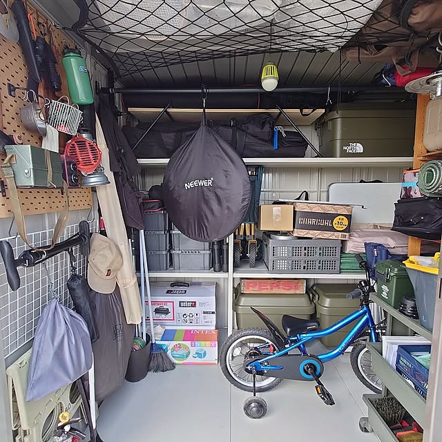 Overview,物置,物置きDIＹ,収納,100均,ダイソー,IKEA,セリア,Daiso,seria,アウトドア,アウトドア用品,Coleman,sixmoondesigns,フュアーハンドランタン,ナルゲンボトル,タクボ物置,TAKUBO TXGOの部屋