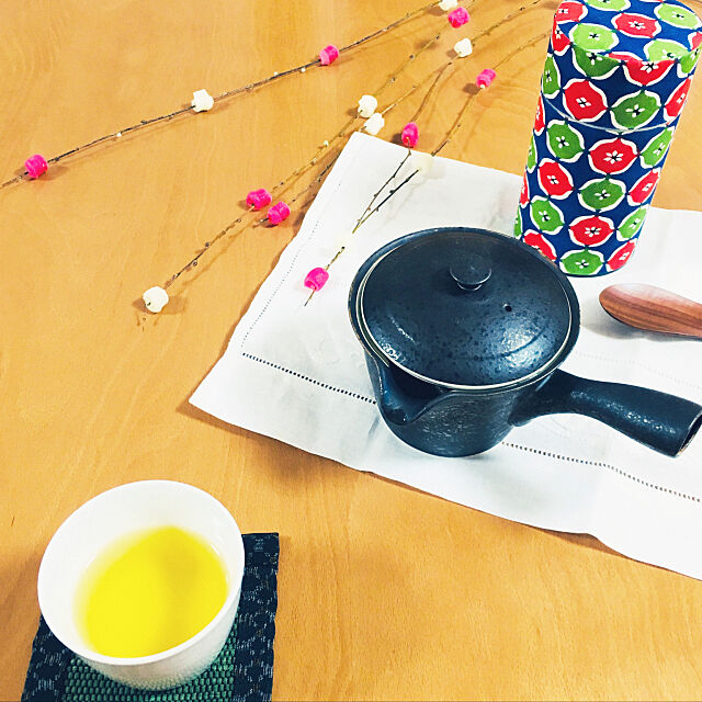 My Desk,結婚当初から使っている物,緑茶,お茶タイム,湯呑み,リネン,茶匙,急須,和,茶筒,賃貸でも楽しく♪,花餅,和も好き♡ tokimaの部屋