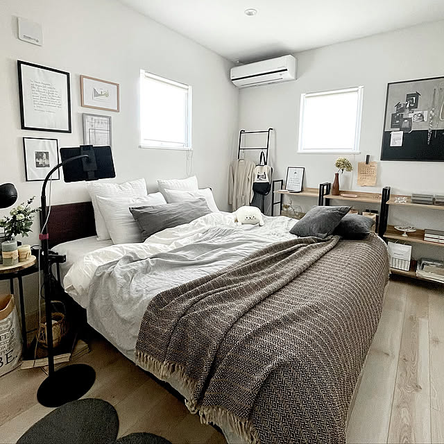 ラダーハンガー,シングルベッド２つ,寝室,シンプルインテリア,ゼロキューブ,Bedroom,フラットシーツ,布団カバー,無印良品,タブレットスタンド,コルクボードリメイク Miiの部屋