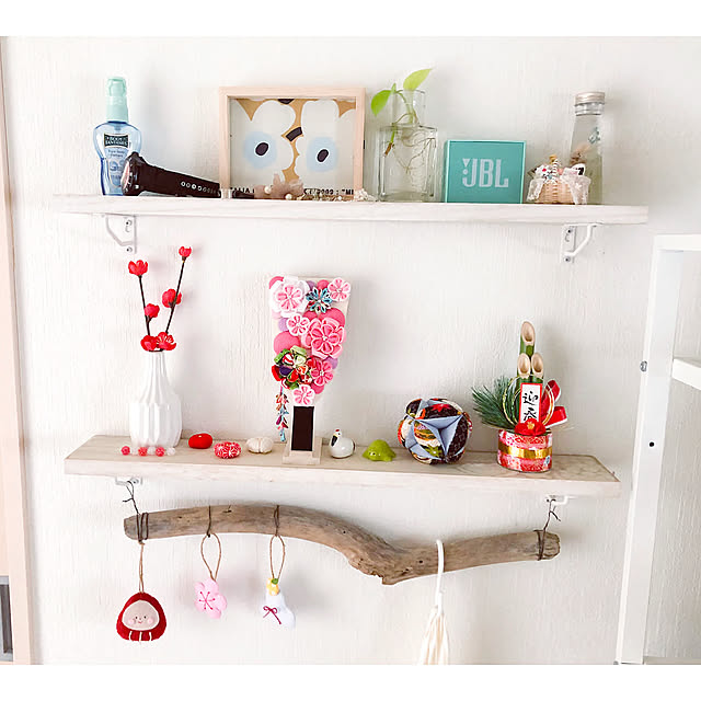 マリメッコ,ダイソー,mangoさんの作品✨,つまみ細工,羽子板,初正月,お正月,狭い家,いいねありがとうございます,フォロワーさんありがとうございます,リビングダイニング,せまい部屋,赤ちゃんのいる暮らし,My Shelf kaの部屋