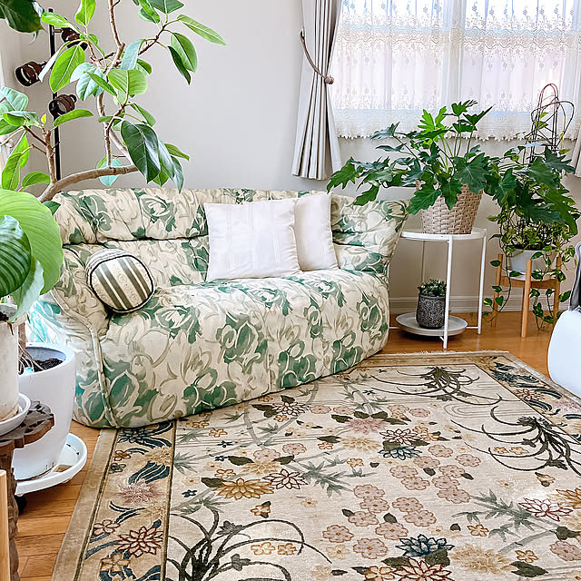 Bedroom,ソファ,ボタニカルインテリア,観葉植物,アルテシマ,観葉植物のある暮らし,サーキュレーター,ボルネード Tupemamaの部屋