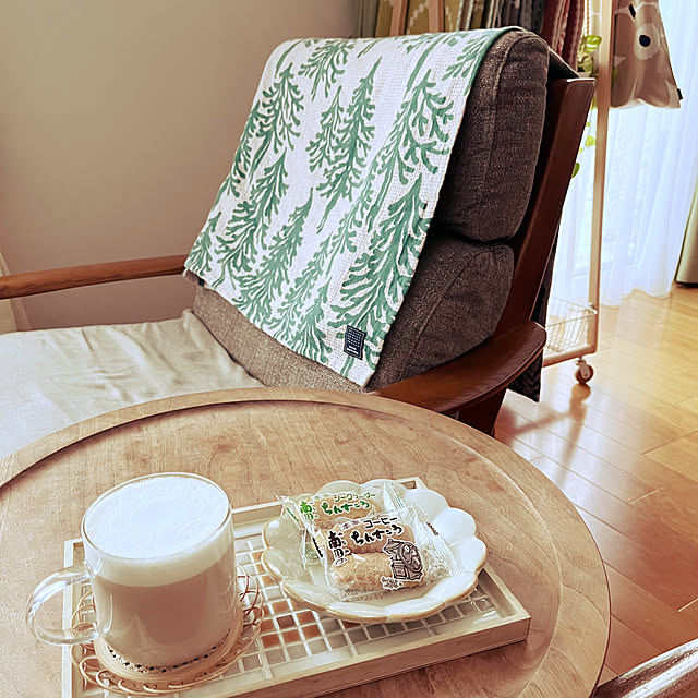 Lounge,ミルクティー,ミルクフォーマー,スターバックス,ダイソーのマグカップ,マグカップ,ちんすこう,沖縄土産 ikの部屋