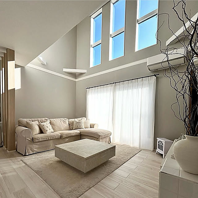 ソファ,心地よい空間,ホワイトインテリア,海外インテリア,北欧インテリア,北欧モダン,タマホーム,IKEA,吹き抜けのある家,吹き抜けリビング,IKEAソファ,ホワイト×グレー,Lounge ___sora27の部屋