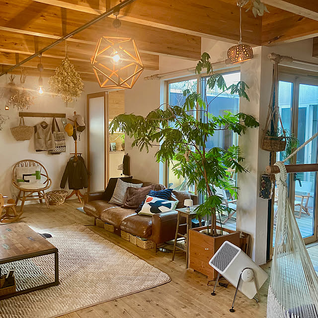 Lounge,木のぬくもり,心地よい暮らし,RHYTHM,暮らしのひとコマ,くらしのリズムを整える,リズムアンバサダー,ナチュラル,カフェ風 green.green.greenの部屋