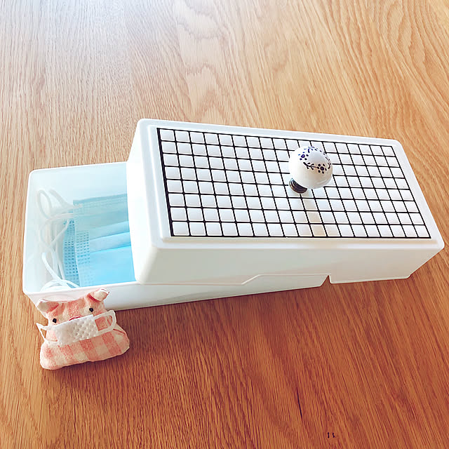 セリア,マスク収納BOX,クマダさんʕ·ᴥ·ʔ,いつもありがとうございます♡,いいね♪ありがとうございます♡*.,minneやってます♩*,素敵な出会いに感謝◡̈*♡.°⑅,穏やかな日常に感謝❁.*･ﾟ,何気ない日常に感謝❁⃘*.ﾟ,No 笑 No Life◡̈♡,ごちゃ混ぜｲﾝﾃﾘｱの会,My Desk,コメントお気遣いなくです⑅◡̈* mangoの部屋