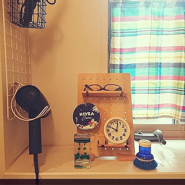 Bathroom,10分でできる,有孔ボード,パンチングボード,メガネ置き,ダイソー,100均,NIVEA urchinの部屋